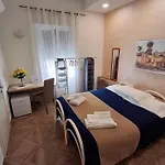 Mon Bed and Breakfast Λέτσε