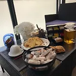 Mon 3*